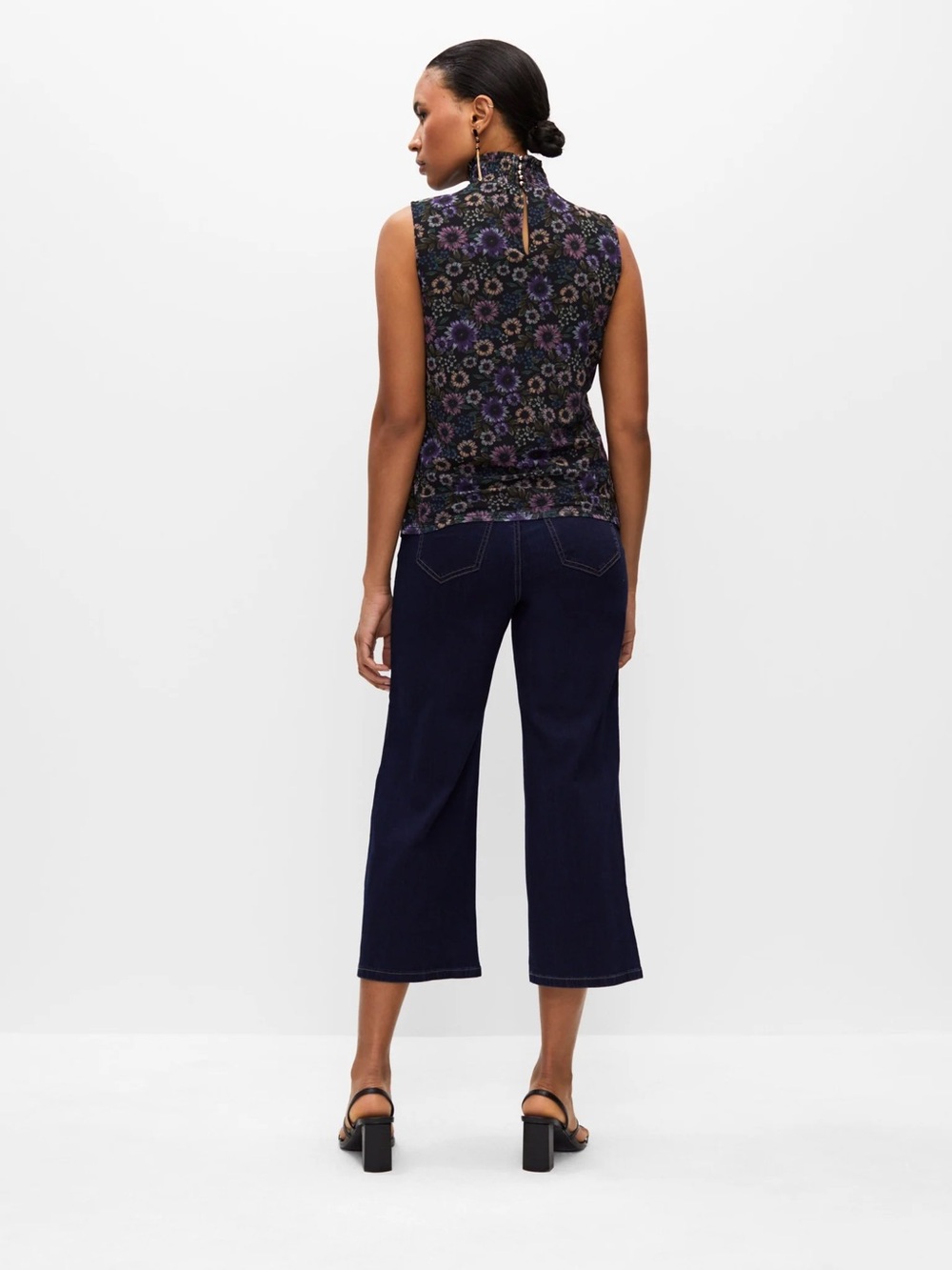 Sleeveless Mock-Neck Floral Cropped Jeans Top - Purple - Picture 3 of 10